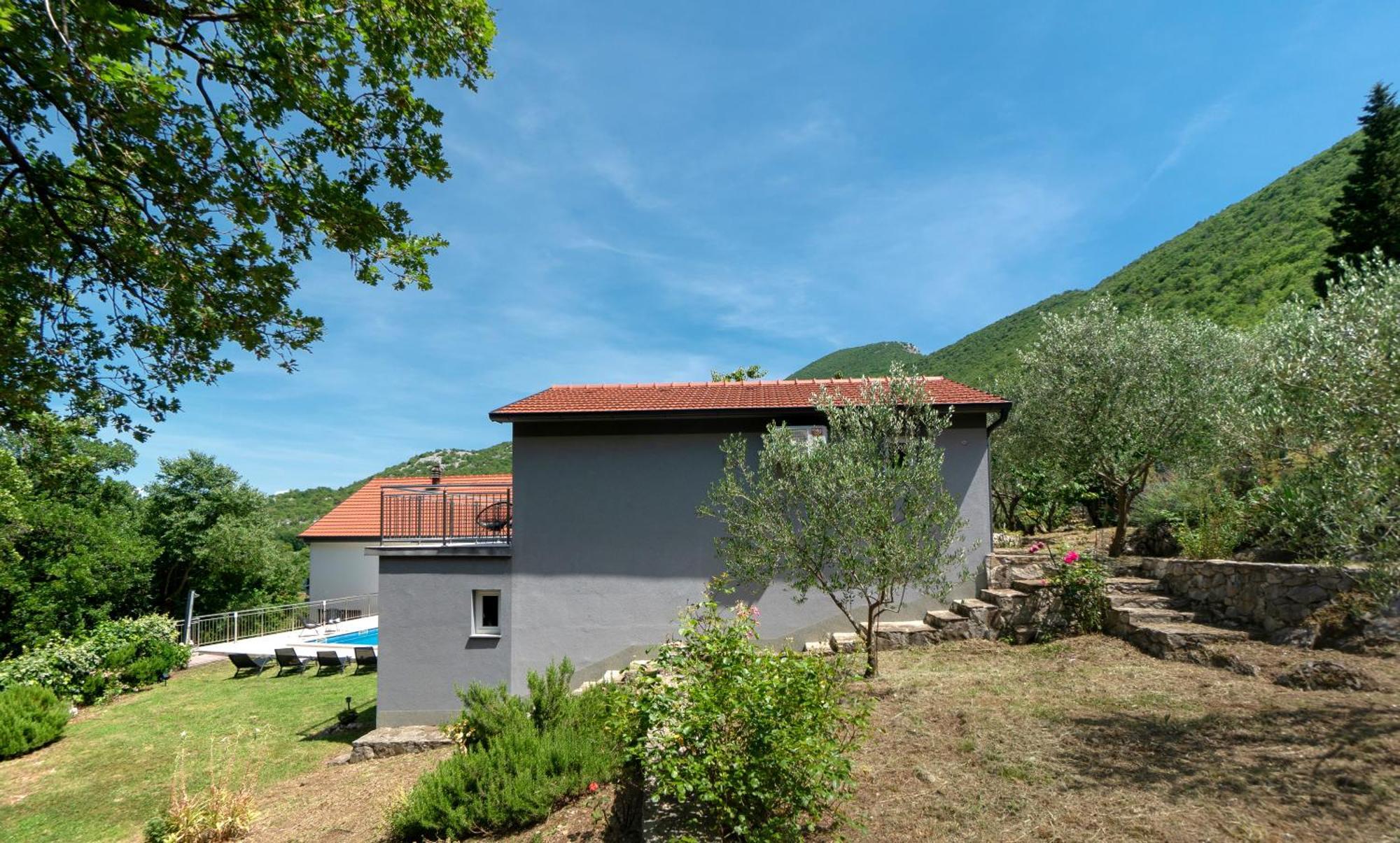 Apartments Srdanovic Omiš Exterior foto