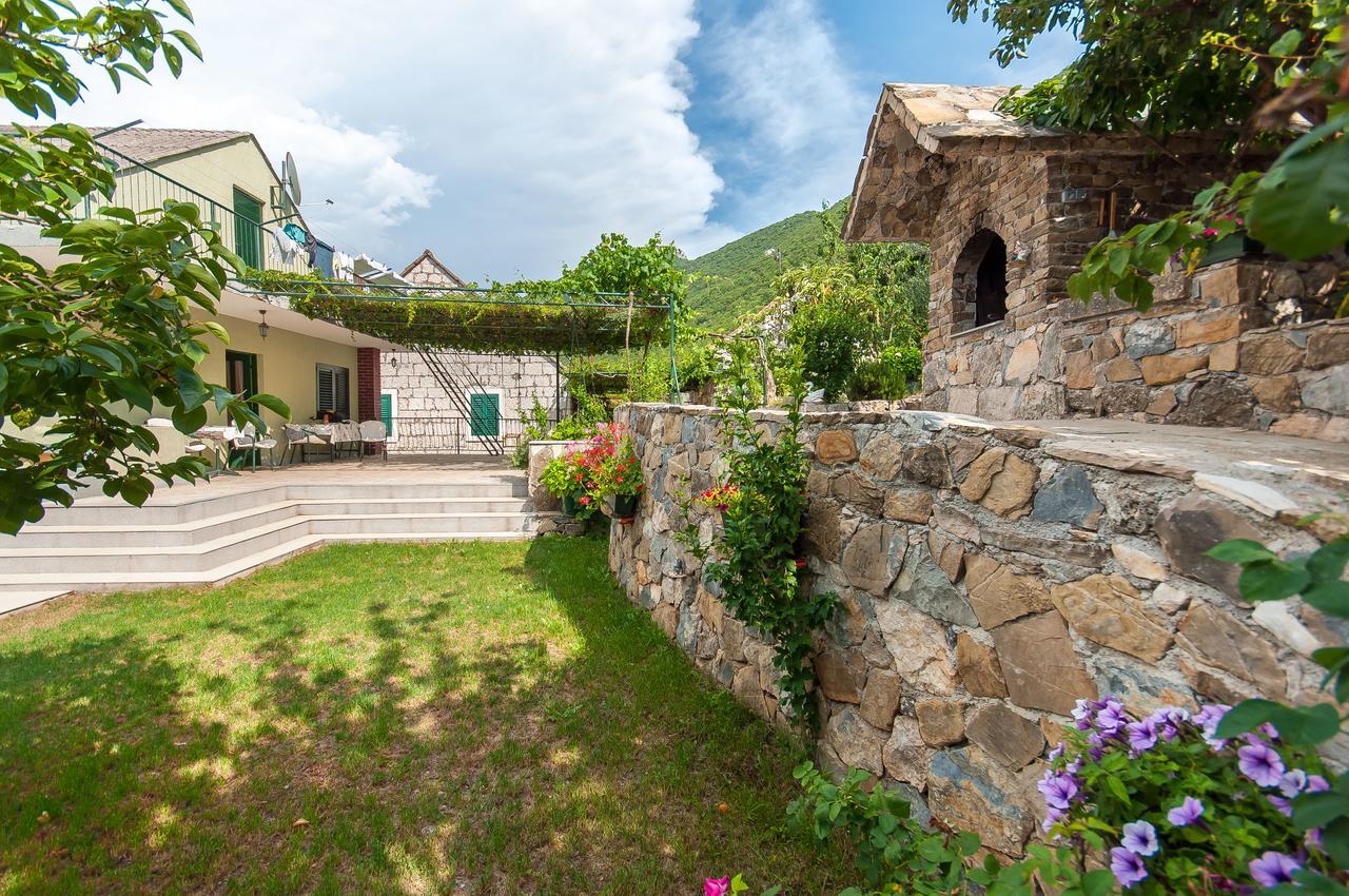 Apartments Srdanovic Omiš Exterior foto